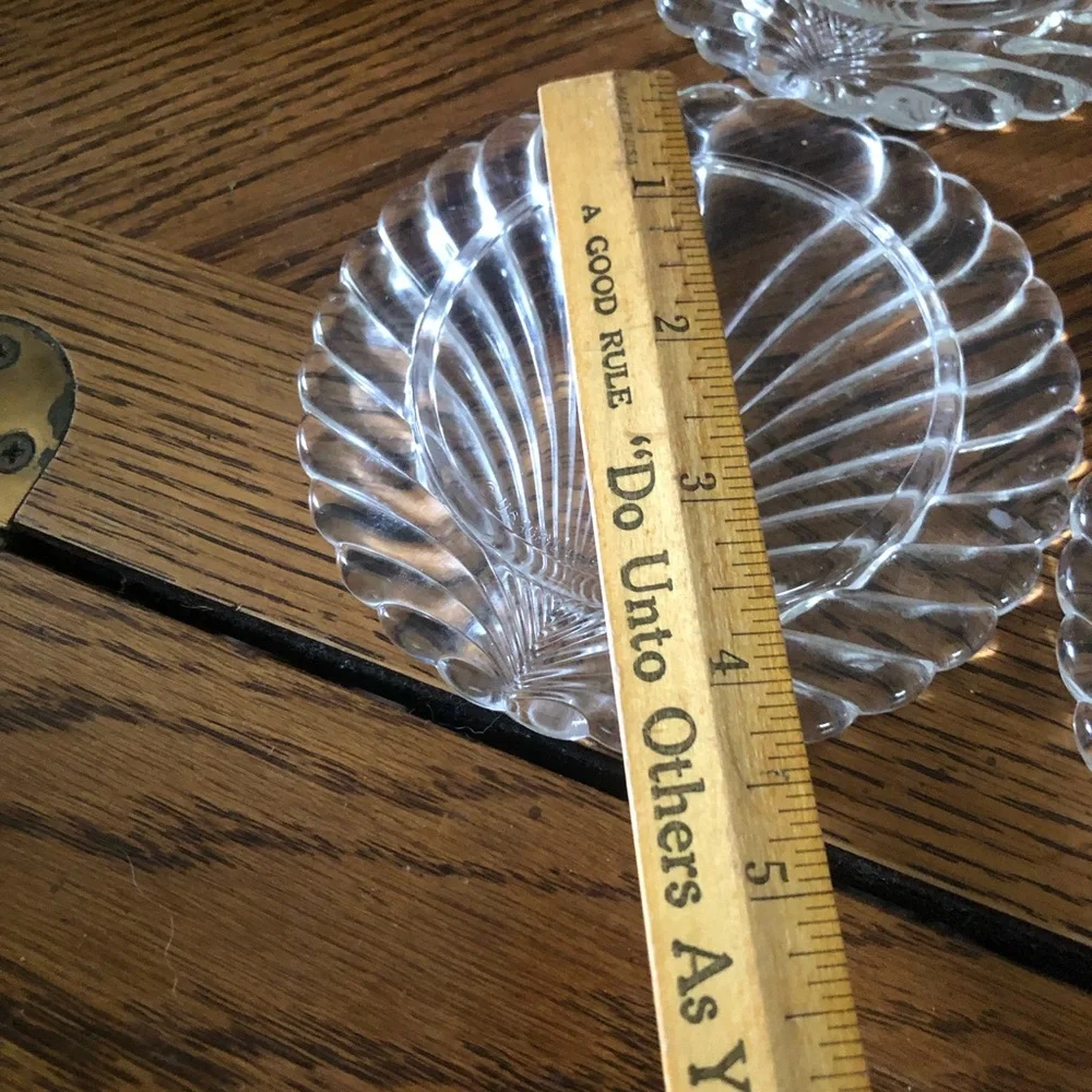 Vintage Art Deco Clear Lucite Coaster